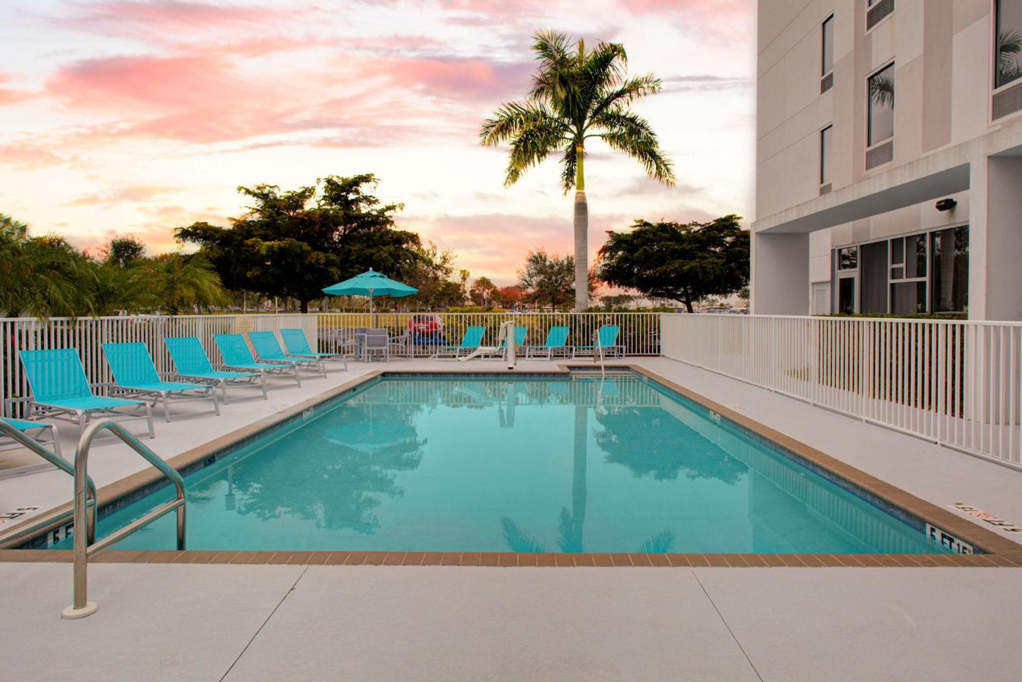 Hampton Inn & Suites Sarasota / Bradenton - Airport Exterior foto